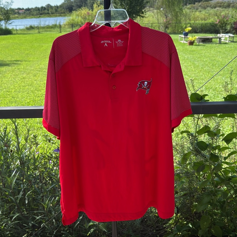 Tampa Bay Buccaneers embroidered red short sleeve Polo shirt size 2XL nwot